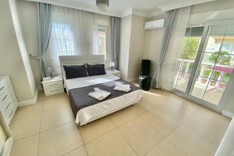 4 rooms Villa in Alanya, Turkey No. 21168 2