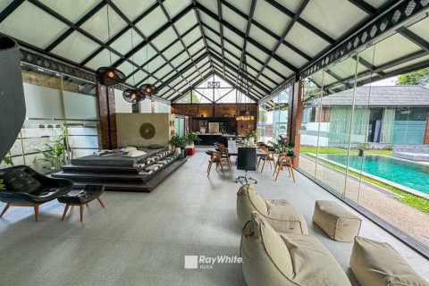 3 bedrooms Villa in Kerobokan, Indonesia No. 23381 12