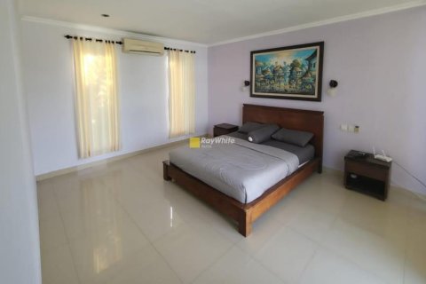 6 bedrooms Villa in Pecatu, Indonesia No. 23333 4