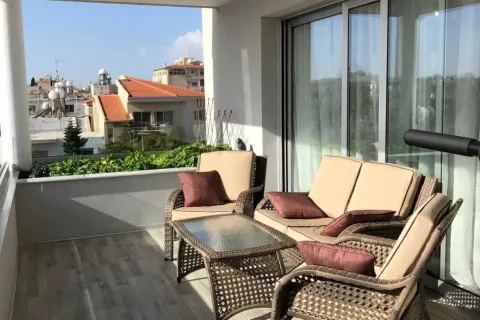 3 dormitorios Apartment en Limassol, Cyprus No. 32785 3