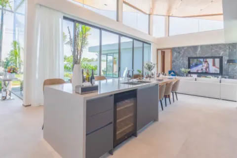 5 bedrooms Villa in Phuket, Thailand No. 2833 7