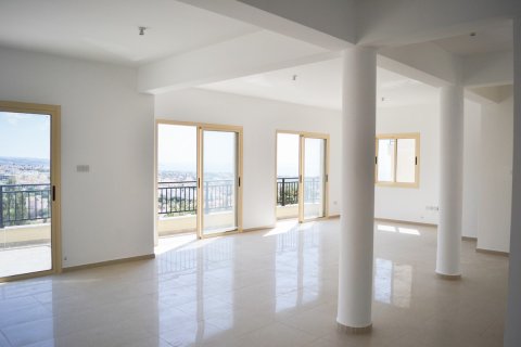 4 bedrooms Villa in Pegeia, Cyprus No. 53209 8