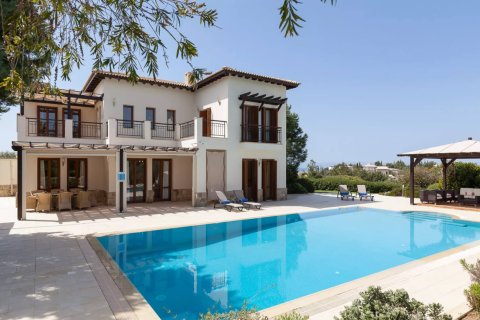 5 bedrooms Villa in Kouklia, Cyprus No. 53211 8