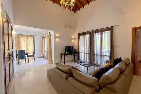 3 bedrooms Villa in Paphos, Cyprus No. 66555 2