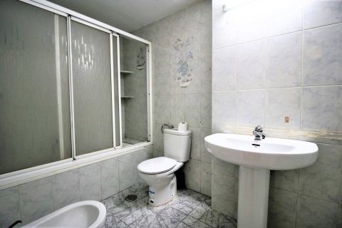 5 dormitorios Apartment en Alicante, Spain No. 25532 20