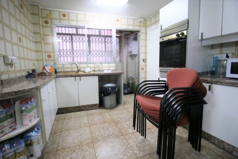 5 dormitorios Apartment en Alicante, Spain No. 25532 10