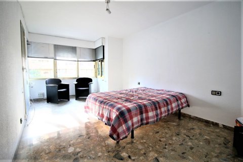 5 dormitorios Apartment en Alicante, Spain No. 25532 26