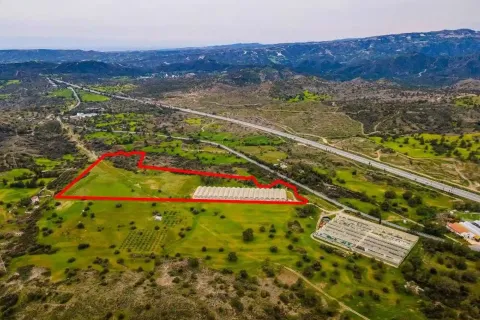 66220m² Land en Kornos, Cyprus No. 35470 5