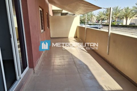 2 dormitorios Apartment en Al Reef, UAE No. 52826 2