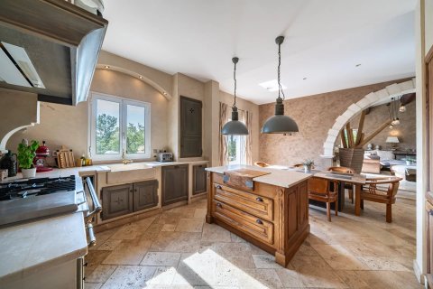 4 chambres Villa à Tourrettes-sur-Loup, France No. 69042 3