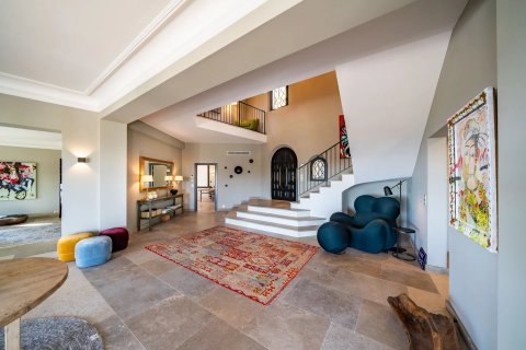 5 chambres Villa à Châteauneuf-Grasse, France No. 69041 6