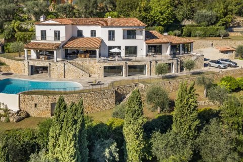 5 chambres Villa à Châteauneuf-Grasse, France No. 69041 1