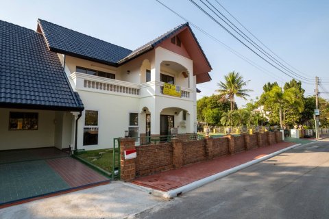 4 bedrooms House in Chiang Mai, Thailand No. 2511 2