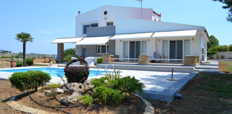 5 bedrooms Villa in Chalkidiki, Greece No. 58611