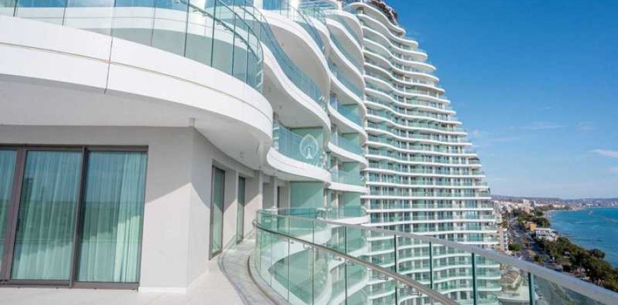 3 bedrooms Penthouse in Germasogeia, Cyprus No. 77373