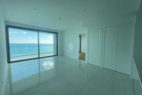 3 bedrooms Penthouse in Germasogeia, Cyprus No. 77373 15