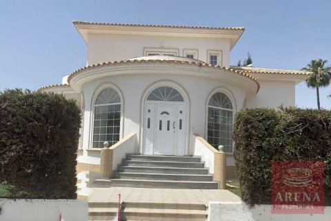 4 bedrooms Villa in Ayia Napa, Cyprus No. 31210 2