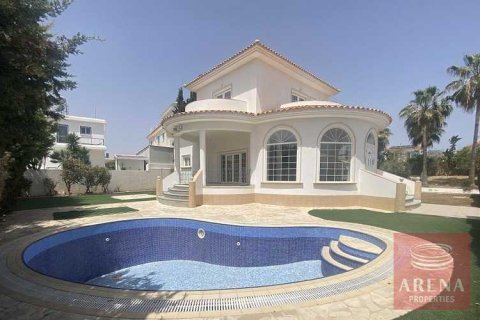 4 bedrooms Villa in Ayia Napa, Cyprus No. 31210 1