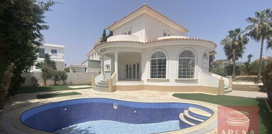 4 bedrooms Villa in Ayia Napa, Cyprus No. 31210