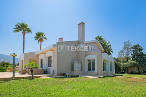 8+3 Villa en Izmir, Turkey No. 53503 12