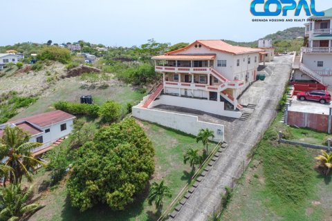 8 bedrooms House in Calliste, Grenada No. 53187 1