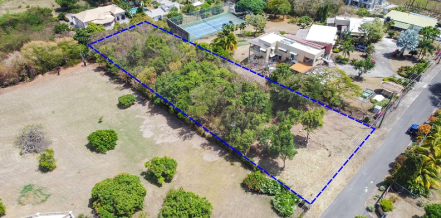 856.1m² Land in Lance Aux Epines, Grenada No. 53176