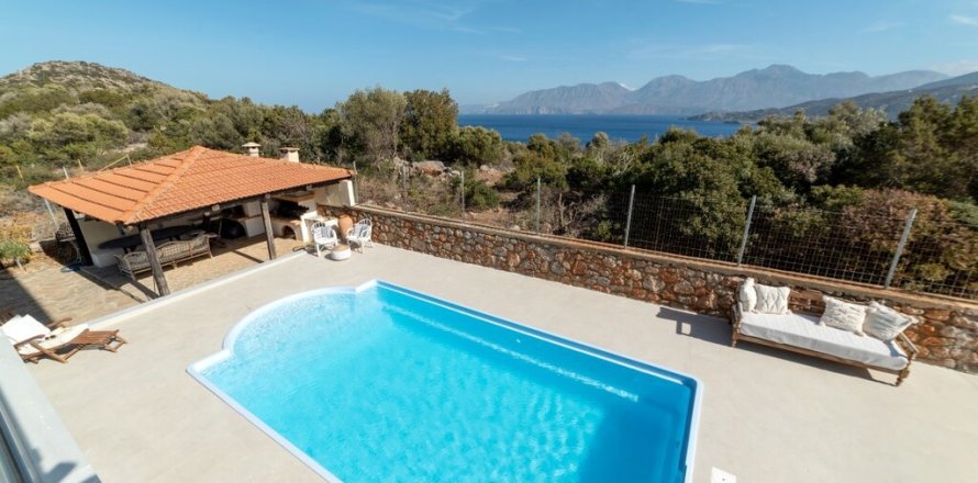 Studio Villa in Agios Nikolaos, Greece No. 54929