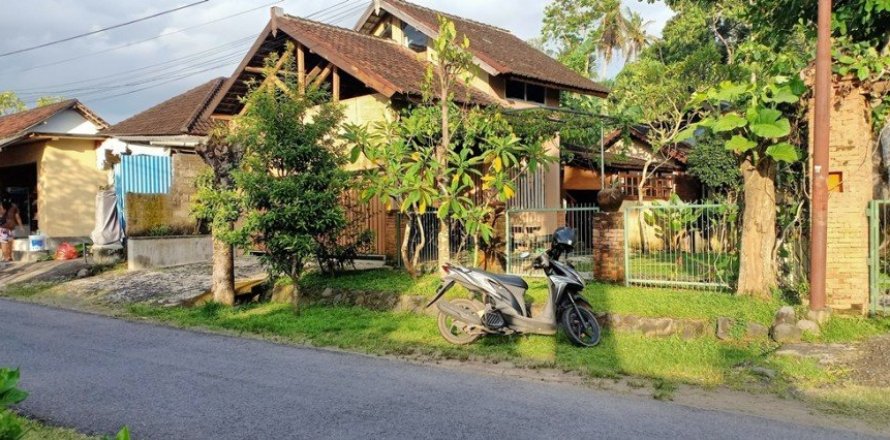 3 bedrooms Villa in Denpasar, Indonesia No. 23213