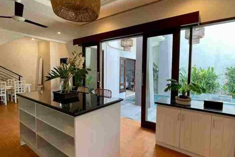 3 bedrooms Villa in Seminyak, Indonesia No. 52986 11