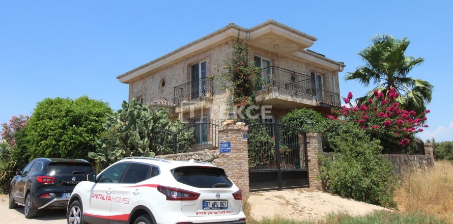 3+1 Villa in Aksu, Turkey No. 52981