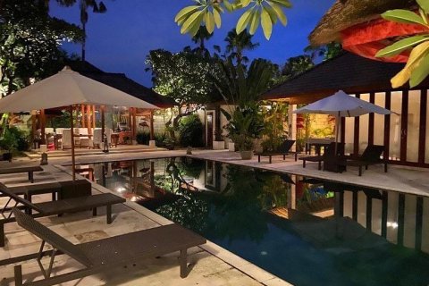 3 bedrooms Villa in Seminyak, Indonesia No. 52985 11