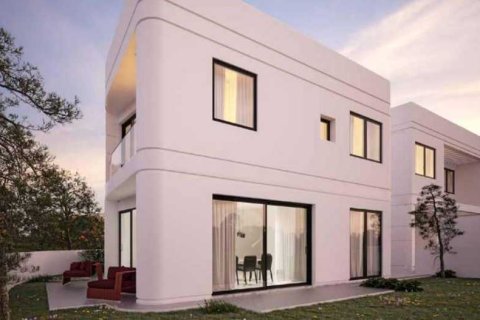 4 bedrooms Villa in Strovolos, Cyprus No. 66589 2