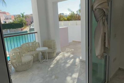 3 bedrooms Villa in Limassol, Cyprus No. 66591 5