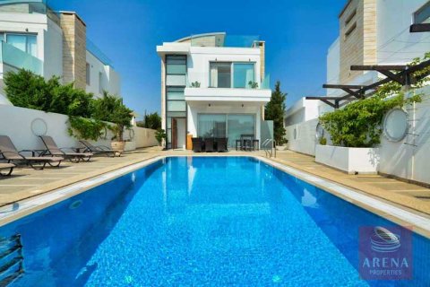 5 bedrooms Villa in Protaras, Cyprus No. 63521 1