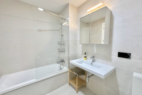 Квартира с 3 спальнями в Эстепона, Испания №92342 16