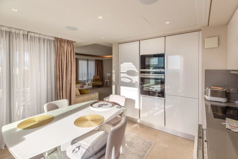 3 dormitorios Apartment en Antibes, France No. 67978 5