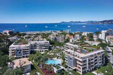 3 dormitorios Apartment en Antibes, France No. 67978 1