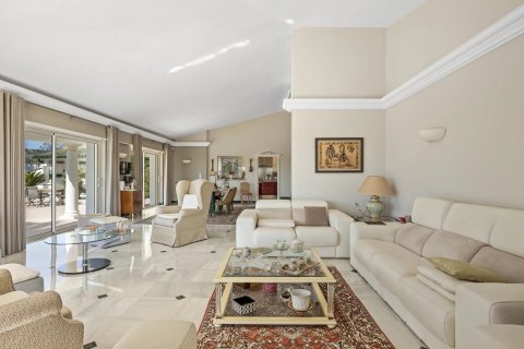 4 bedrooms Villa in Auribeau-sur-Siagne, France No. 68062 4