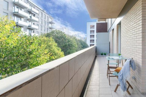 3 dormitorios Apartment en Barcelona, Spain No. 26299 5