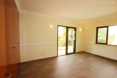 5 bedrooms Villa in Limassol, Cyprus No. 30167 12