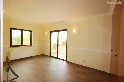 5 bedrooms Villa in Limassol, Cyprus No. 30167 11