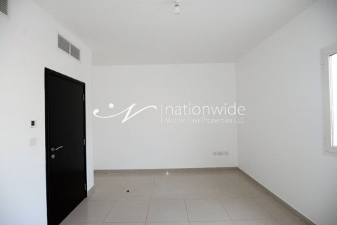 3 bedrooms Villa in Abu Dhabi, UAE No. 4209 15