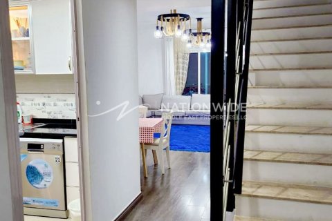 3 bedrooms Villa in Abu Dhabi, UAE No. 4209 8