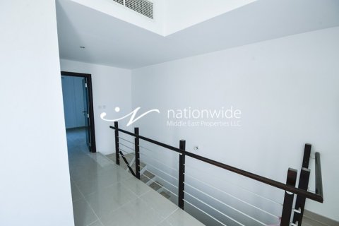 3 bedrooms Villa in Abu Dhabi, UAE No. 4209 19