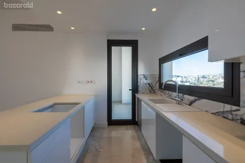 3 bedrooms Penthouse in Limassol, Cyprus No. 41381 9