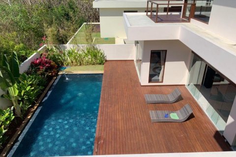 4 bedrooms Villa in Jimbaran, Indonesia No. 23080 1