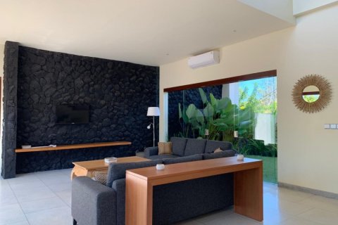 4 bedrooms Villa in Jimbaran, Indonesia No. 23080 3