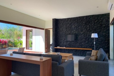 4 bedrooms Villa in Jimbaran, Indonesia No. 23080 9