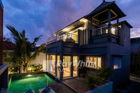 4 bedrooms Villa in Ungasan, Indonesia No. 23081 8