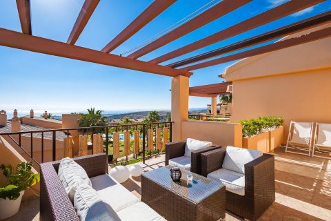 3 bedrooms Penthouse in Benahavis, Spain No. 27415 18